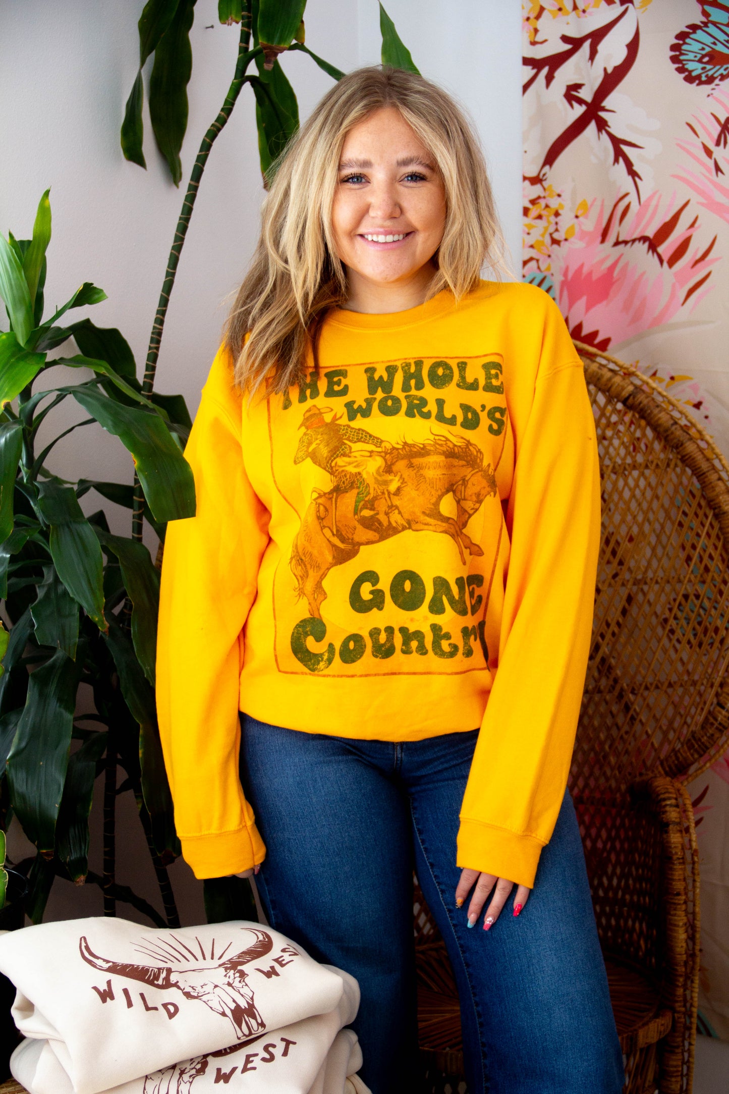 The Dare to Wear Gone Country Crew - Anna's Raffia